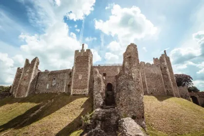 Explore Towering Walls and Fascinating History at Framlingham Castle